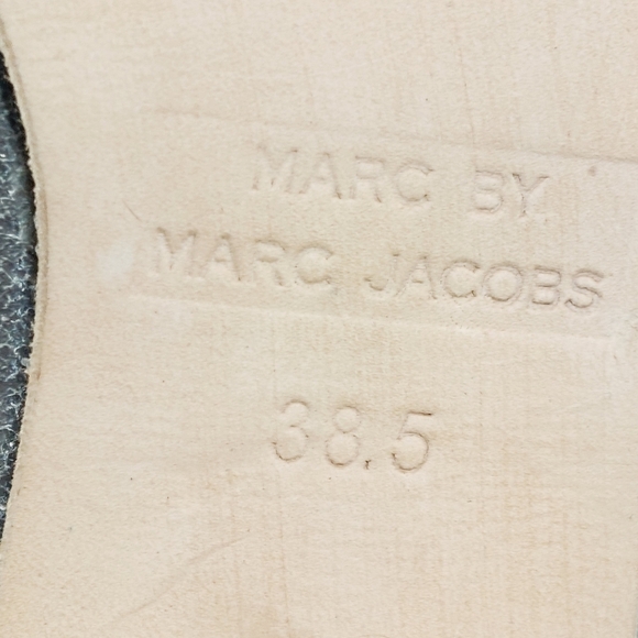 New Marc By Marc Jacobs Grey Textured Leather Block Heel Ankle Boots K135 - Picture 10 of 12